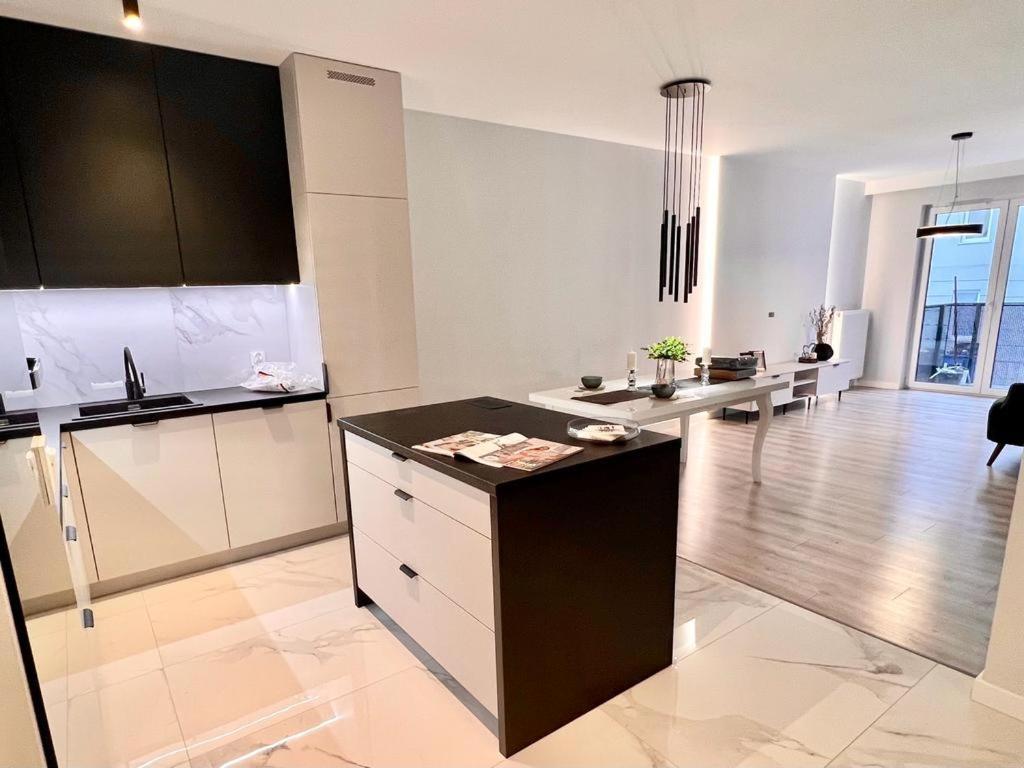 Apartamenty Przy Dmowskiego Nowe Познань Екстер'єр фото